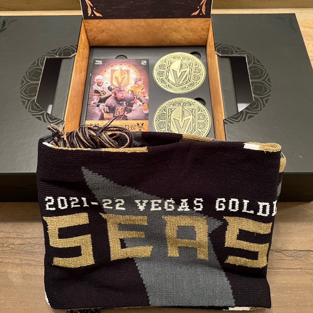 NEW Vegas Golden Knights Season Ticket Member Box Scarf - Picture 1 of 8